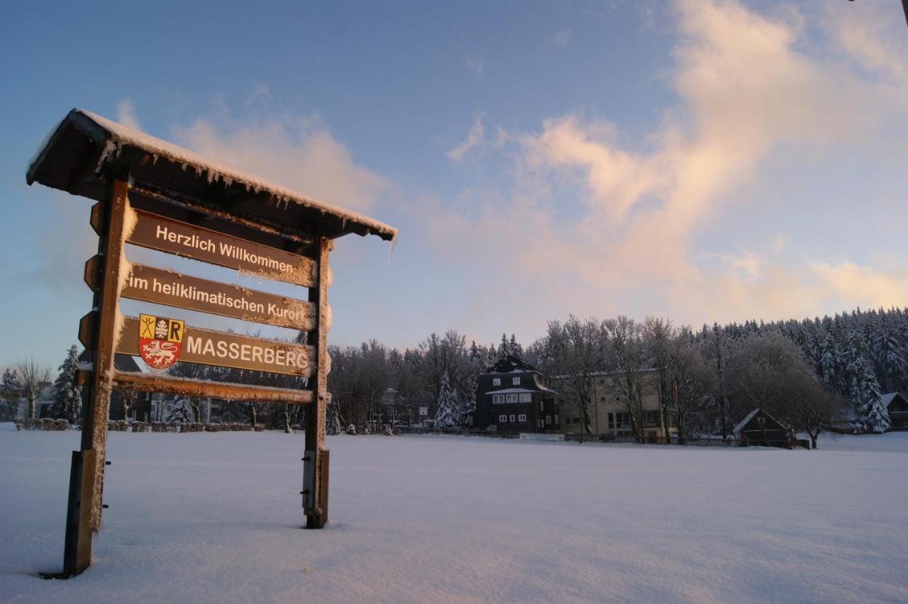 Hotel Haus Oberland Masserberg Exteriör bild