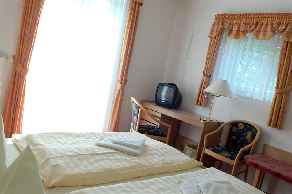 Hotel Haus Oberland Masserberg Exteriör bild