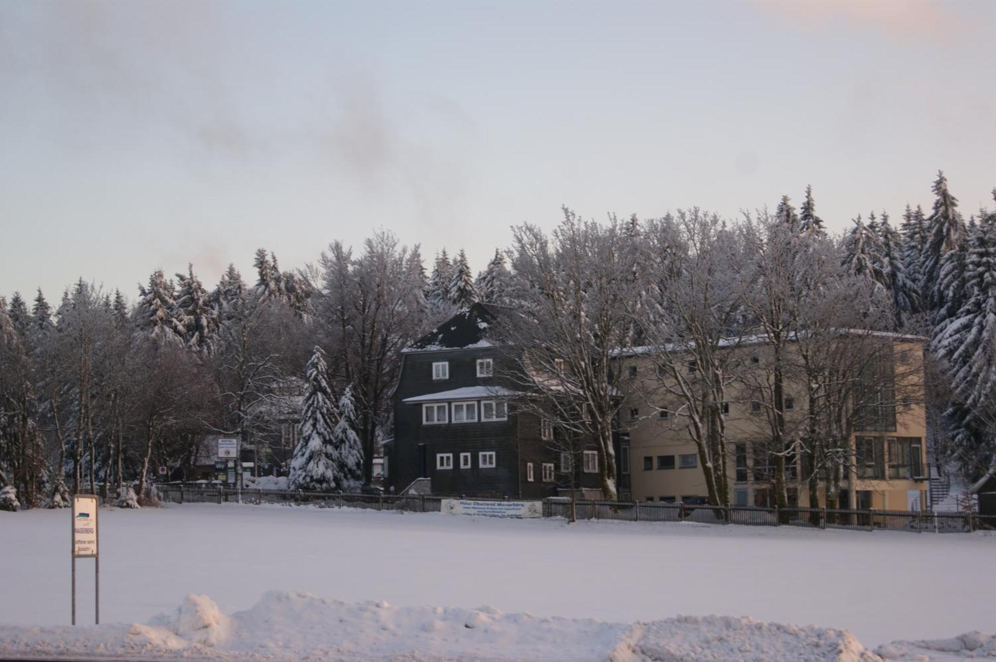 Hotel Haus Oberland Masserberg Exteriör bild