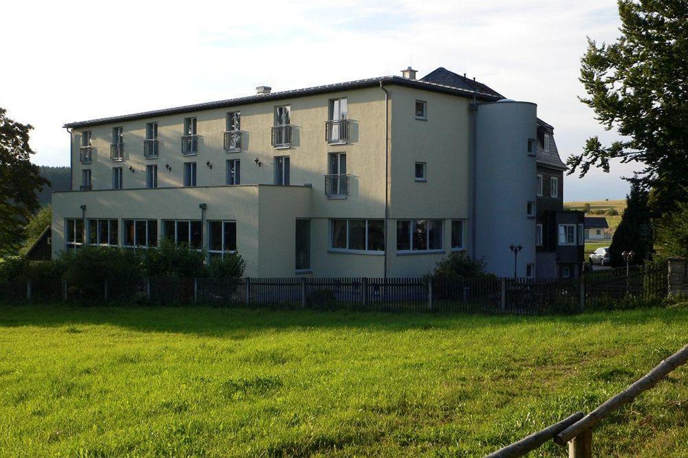 Hotel Haus Oberland Masserberg Exteriör bild
