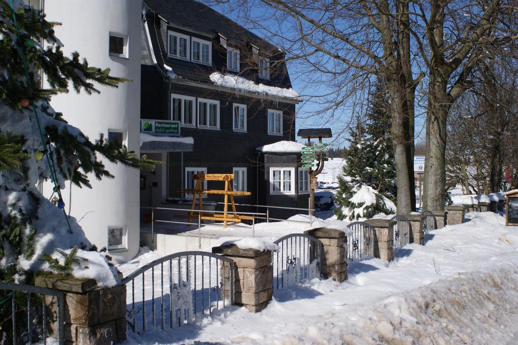 Hotel Haus Oberland Masserberg Exteriör bild