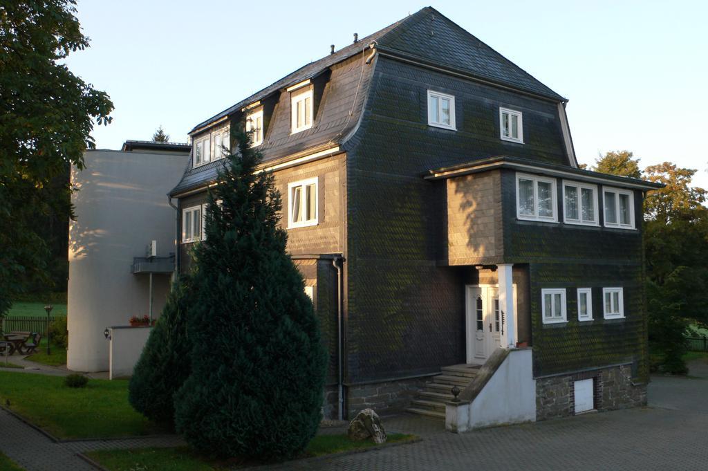 Hotel Haus Oberland Masserberg Exteriör bild
